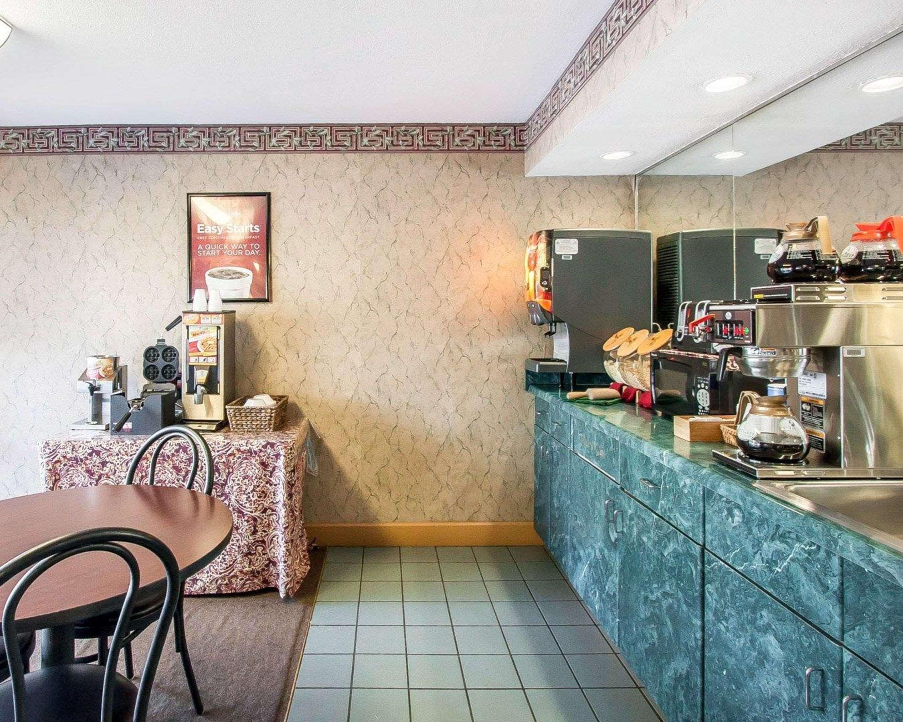 Econo Lodge Inn & Suites Murfreesboro Exteriör bild