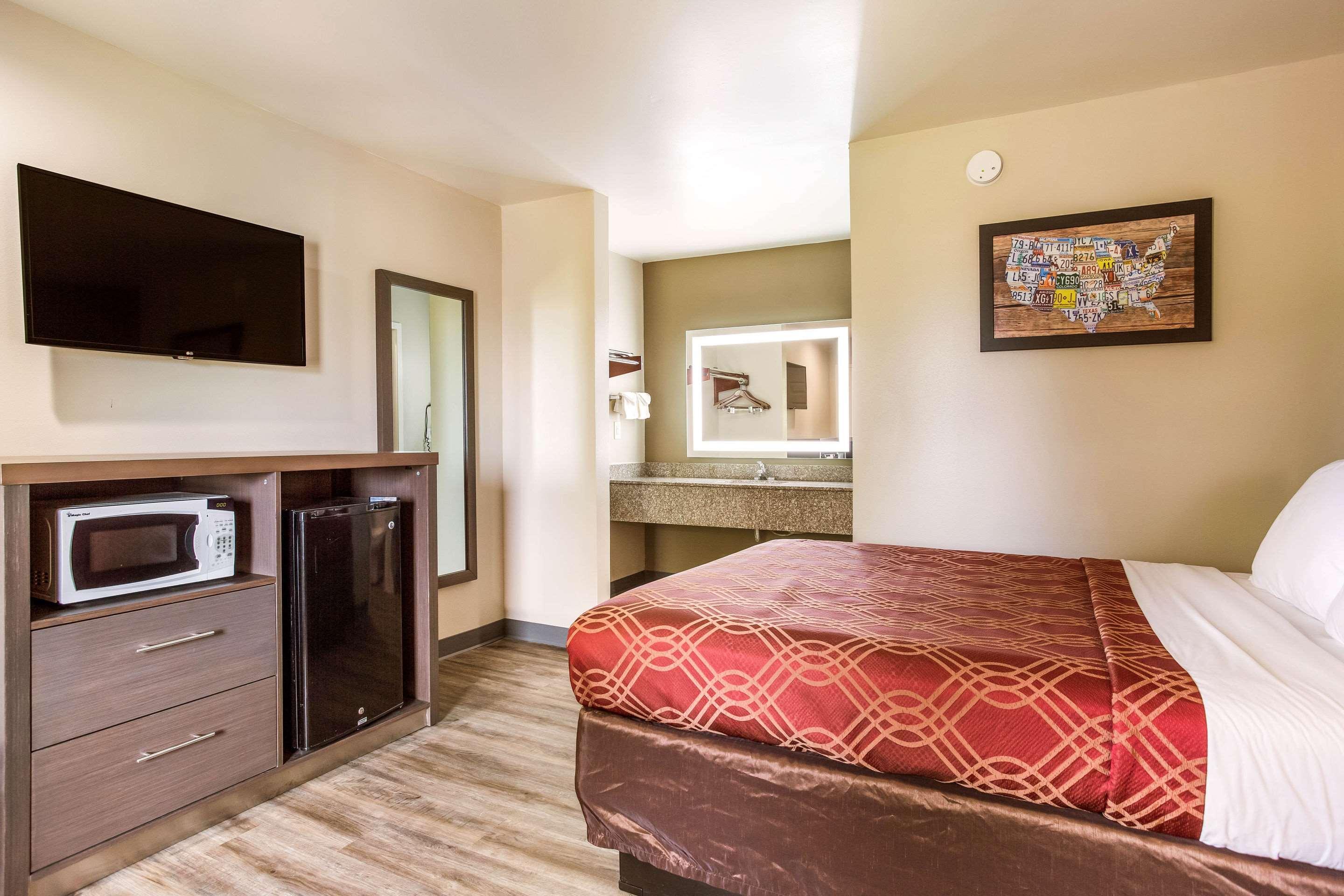 Econo Lodge Inn & Suites Murfreesboro Exteriör bild