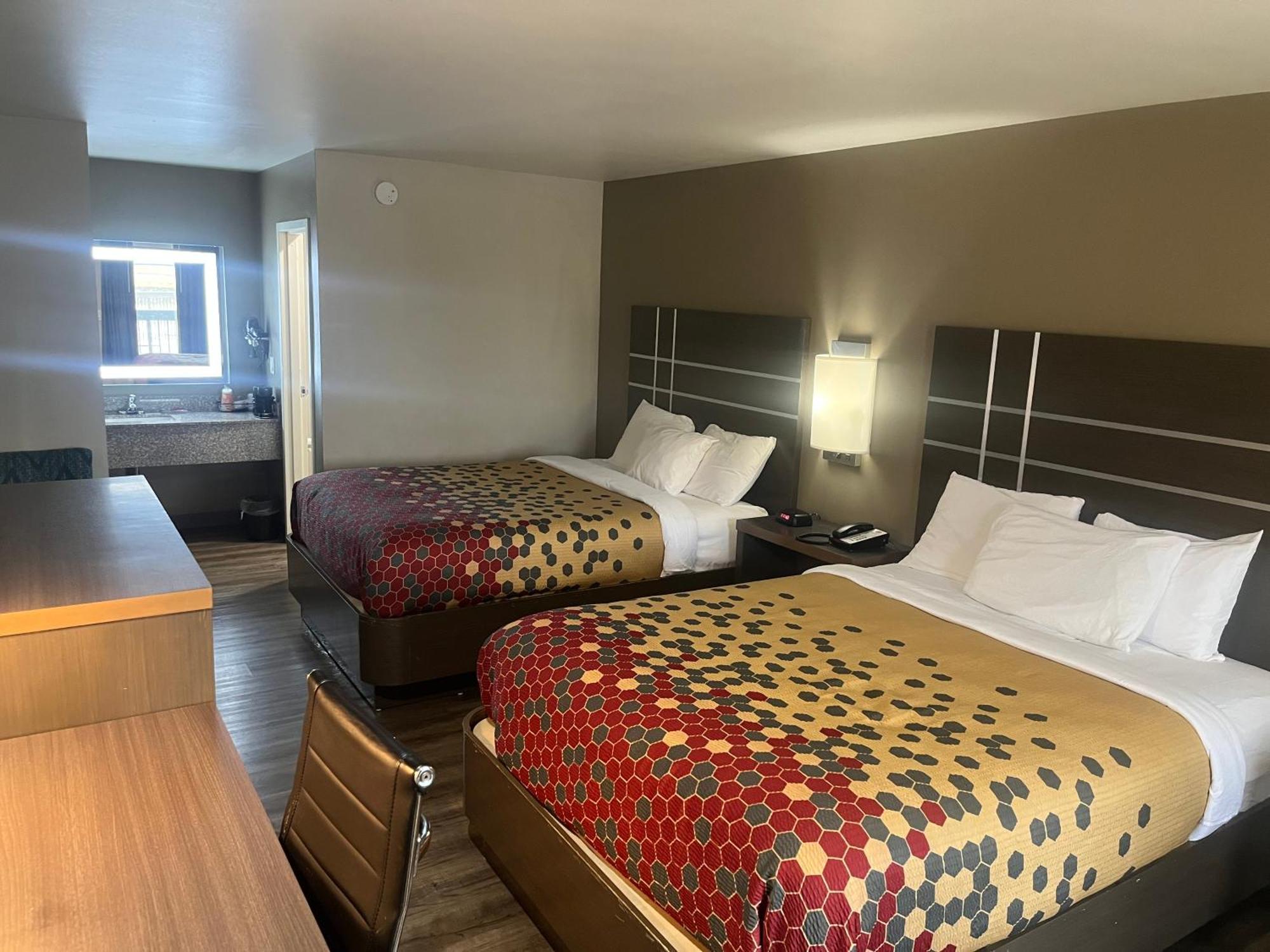 Econo Lodge Inn & Suites Murfreesboro Exteriör bild